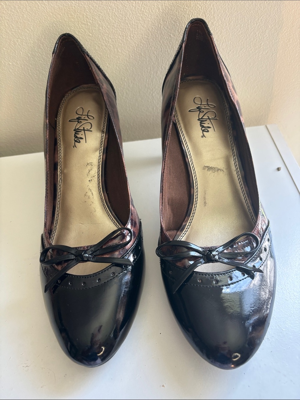 Life Stride Black Patent Bow-Accent Women’s Flats